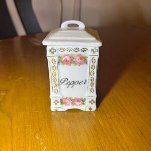 Vintage Floral Ceramic Pepper Shaker - White with Pink Roses
